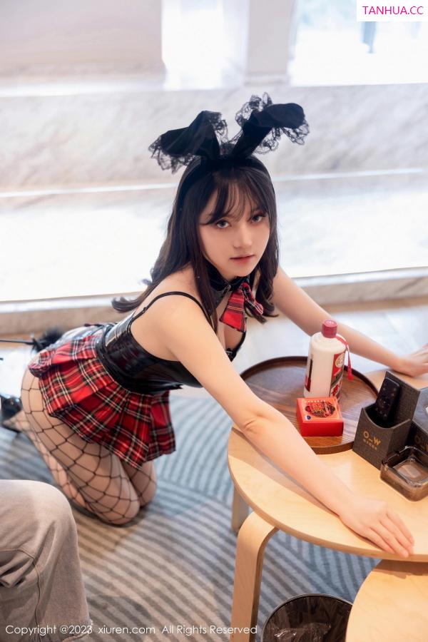 豆瓣酱  [XiuRen]高清写真图 2023.10.27 No.7575 豆瓣酱 丰腴美臀第15张图片